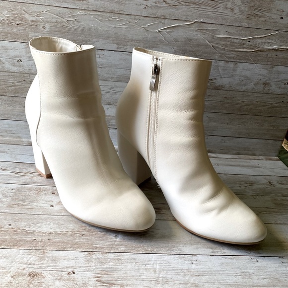 💜4/$40 White Block Mid High Heel Ankle Booties - Picture 15 of 16